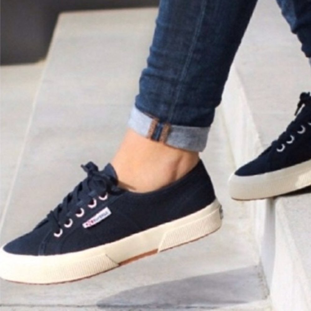Superga 2750 Cotu Classic Sneakers in Navy size 8